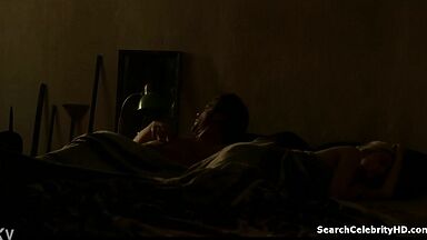 Penelope Cruz and Scarlett Johansson lesbic kiss in Vicky Cristina Barcelona