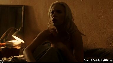 Penelope Cruz and Scarlett Johansson lesbic kiss in Vicky Cristina Barcelona