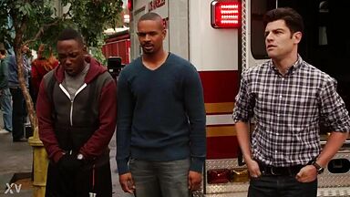 Alexandra Daddario sexy in New Girl