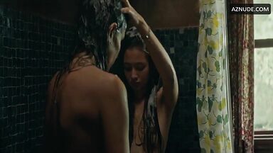 Latin girls bathing together