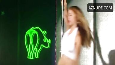 Jennifer Holland strip club dance