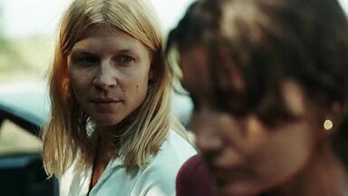 Making up among girls