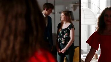 Hot girl kissing scene