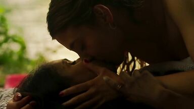 Lola Zackow and Madeleine Martin lesbian scene Dystopia