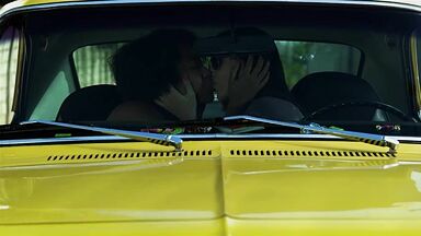 Mariana Nunes and Mari Peixoto lesbic sex in Blaxploitation: A Rainha Negra