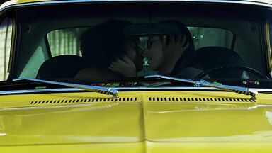 Mariana Nunes and Mari Peixoto lesbic sex in Blaxploitation: A Rainha Negra