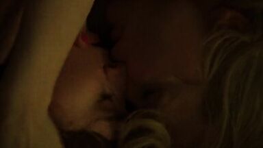 Rooney Mara and Cate Blanchett lesbic scene Carol (2015)