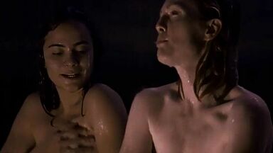 Julianne Moore and Alice Braga naked in Blindness