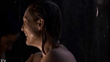 Julianne Moore and Alice Braga naked in Blindness