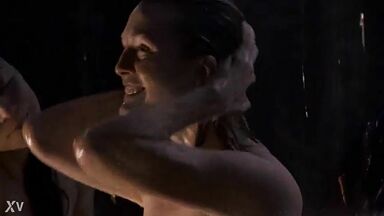 Julianne Moore and Alice Braga naked in Blindness