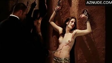 Marie Espinosa torture in Gradiva (C'Est Gradiva Qui Vous Appelle)