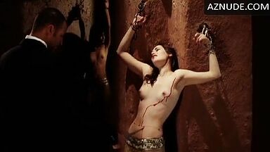 Marie Espinosa torture in Gradiva (C'Est Gradiva Qui Vous Appelle)