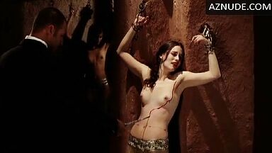 Marie Espinosa torture in Gradiva (C'Est Gradiva Qui Vous Appelle)