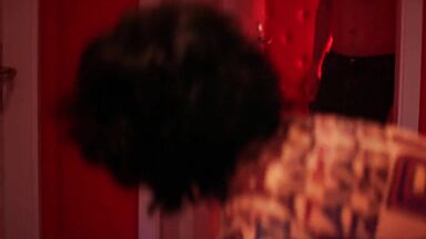 Blonde's happy sex ride