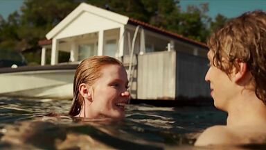 Ines Høysæter Asserson nude in Royalteen (2022)