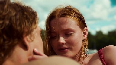 Ines Høysæter Asserson nude in Royalteen (2022)