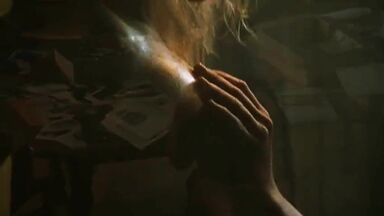 Julia Dietze sex scene in Die Stimmen (2002)