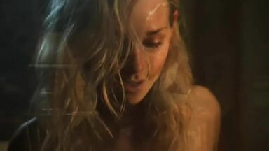 Julia Dietze sex scene in Die Stimmen (2002)