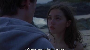 Léonie Dahan-Lamort topless in L'Île et le continent