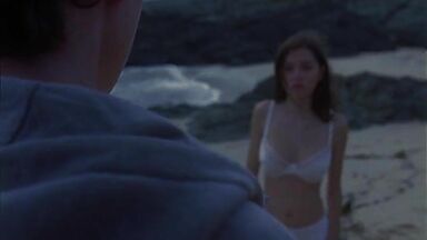 Léonie Dahan-Lamort topless in L'Île et le continent