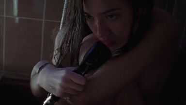 Léonie Dahan-Lamort topless in L'Île et le continent