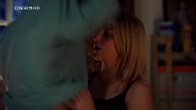 Iris Mareike Steen hot sex scene in  Gute Zeiten