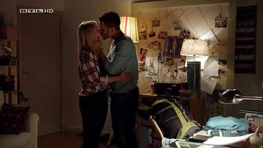 Iris Mareike Steen hot sex scene in  Gute Zeiten