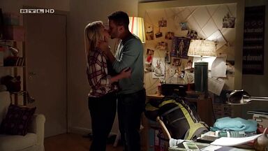 Iris Mareike Steen hot sex scene in  Gute Zeiten