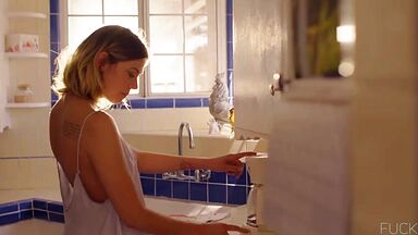 Analeigh Tipton hot in Broken Star