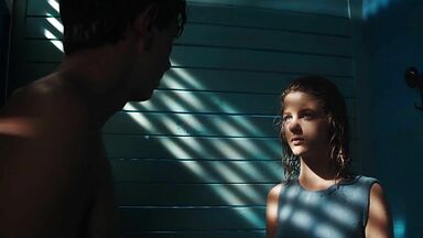 Guy seduces cute teen