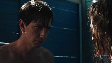 Guy seduces cute teen