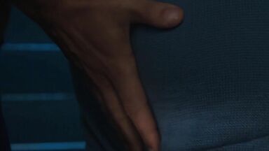 Guy seduces cute teen