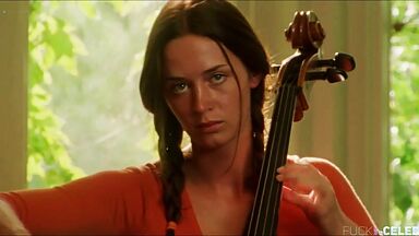 Emily Blunt and Natalie Press lesbic romance in My Summer of Love
