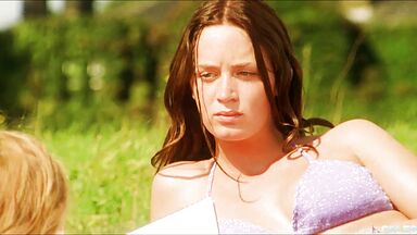 Emily Blunt and Natalie Press lesbic romance in My Summer of Love