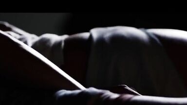 Berenice Bejo lesbic scenes in The Quietude