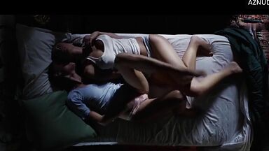 Berenice Bejo lesbic scenes in The Quietude