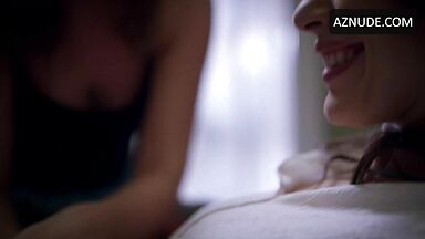 Lesbic threesom scene