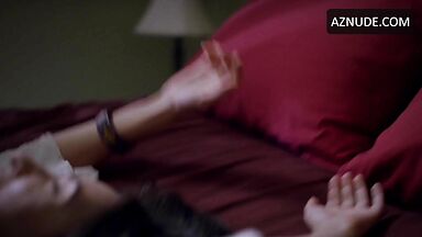 Lesbic threesom scene