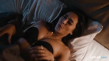 Sayani Gupta finishing alone