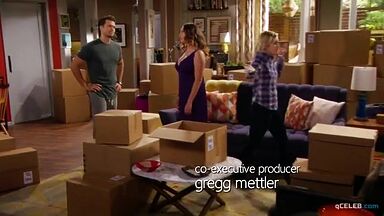 Kelly Brook big tits cleavege