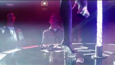 Elle Evans sexy and naked