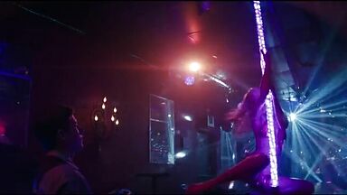 Elle Evans sexy and naked