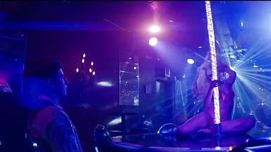 Elle Evans sexy and naked