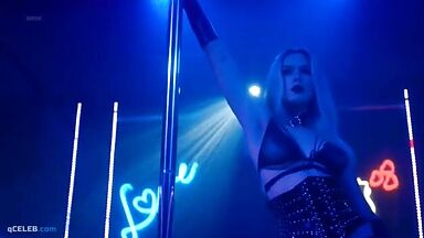 Fiorellla Mattheis fucked and dance