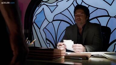 Katia Winter showing her tits