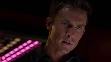 Katia Winter showing her tits