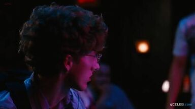 Kim Cattrall sex dance