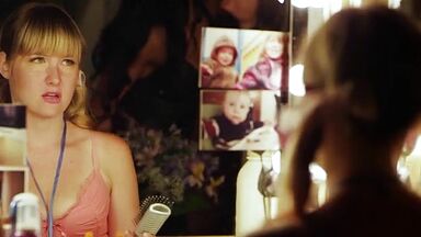 Momona Komagata dancing hot in Peelers