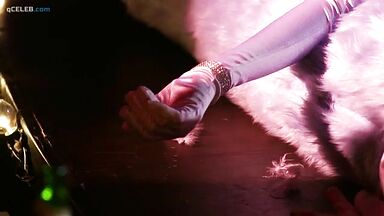 Redhead's erotic dance