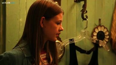 Sydney Sweeney sexy in Everything Sucks!